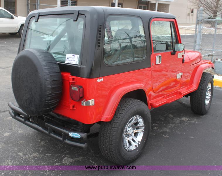 image for item E8387 1987 Jeep Wrangler