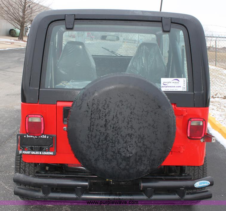 image for item E8387 1987 Jeep Wrangler