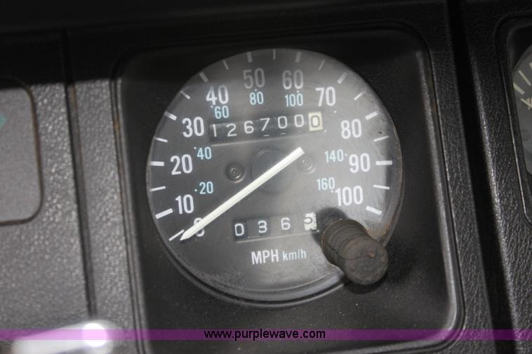 image for item E8387 1987 Jeep Wrangler