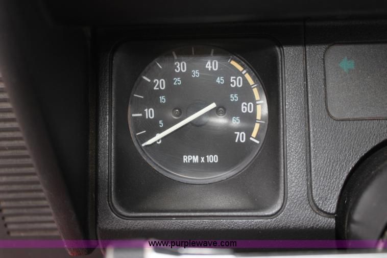 image for item E8387 1987 Jeep Wrangler