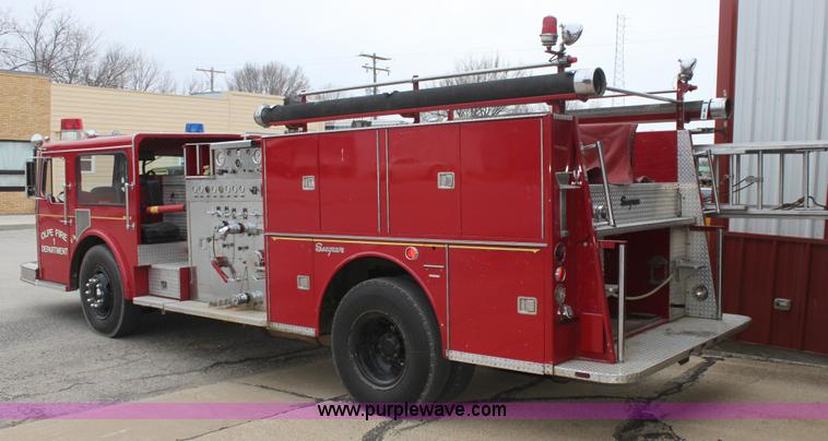 image for item E8439 1979 Seagrave pumper firetruck