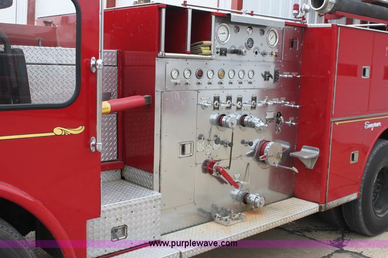 image for item E8439 1979 Seagrave pumper firetruck
