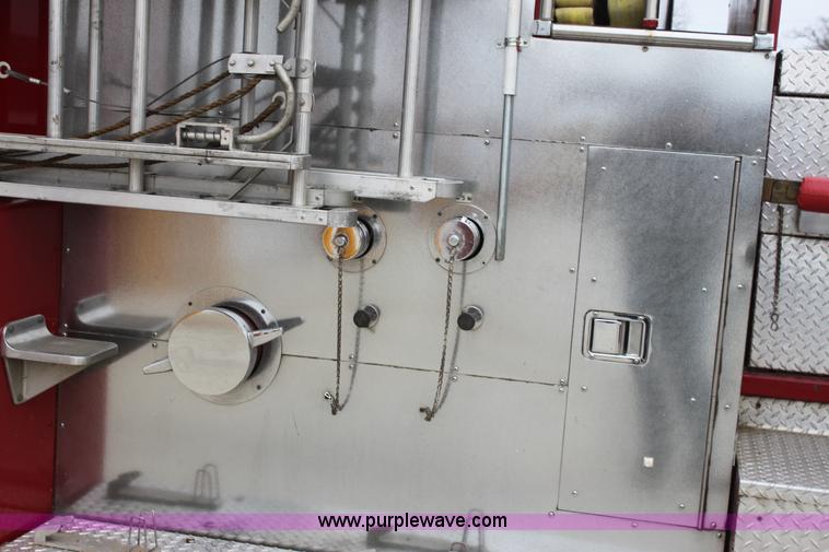 image for item E8439 1979 Seagrave pumper firetruck