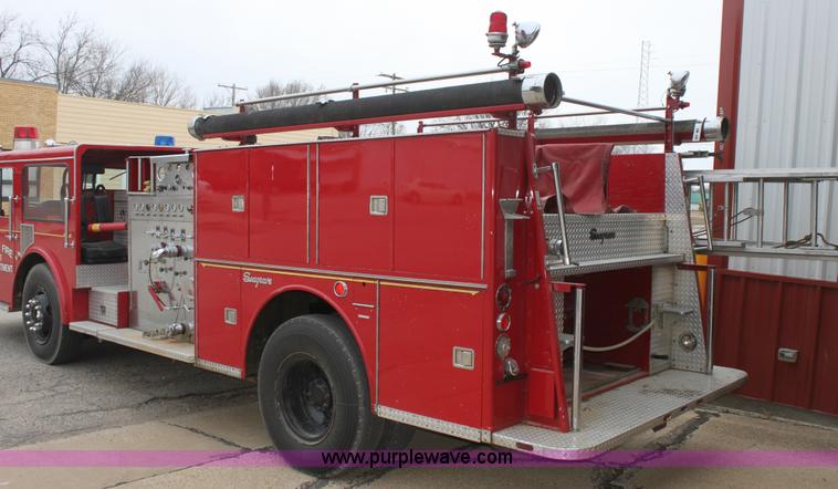 image for item E8439 1979 Seagrave pumper firetruck