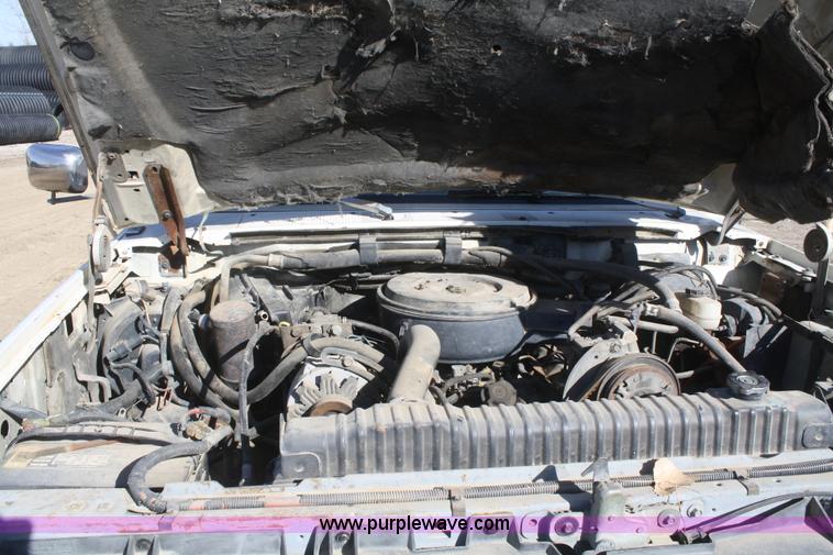 image for item F2882 1991 Ford F350 XLT Crew Cab utility truck