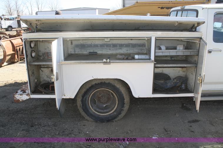 image for item F2882 1991 Ford F350 XLT Crew Cab utility truck