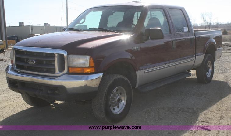 image for item F2883 2000 Ford F250 Crew Cab pickup truck