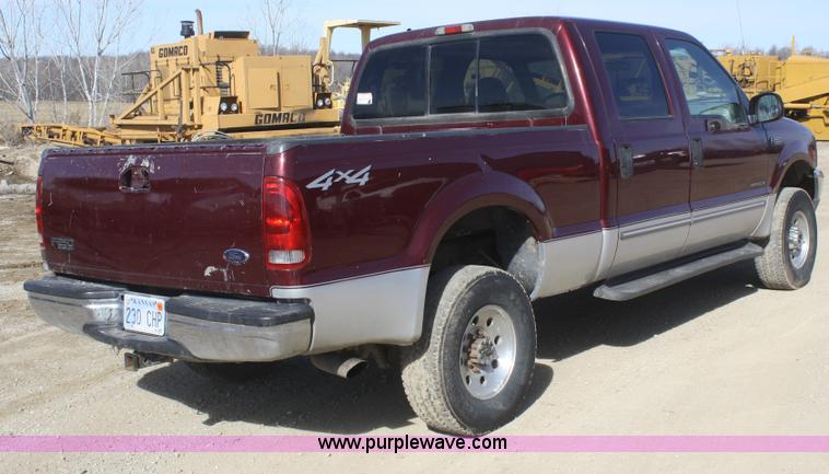 image for item F2883 2000 Ford F250 Crew Cab pickup truck