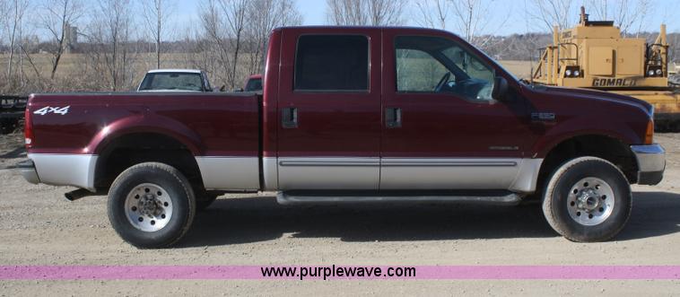 image for item F2883 2000 Ford F250 Crew Cab pickup truck