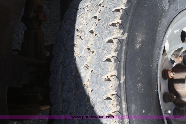 image for item F2883 2000 Ford F250 Crew Cab pickup truck