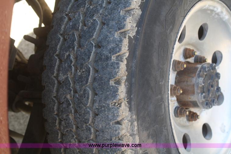 image for item F2883 2000 Ford F250 Crew Cab pickup truck