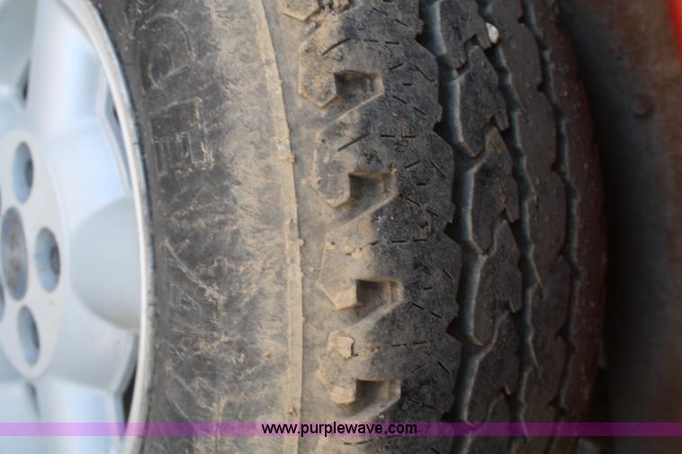 image for item F2884 2001 Chevrolet S10 LS Ext. Cab pickup truck