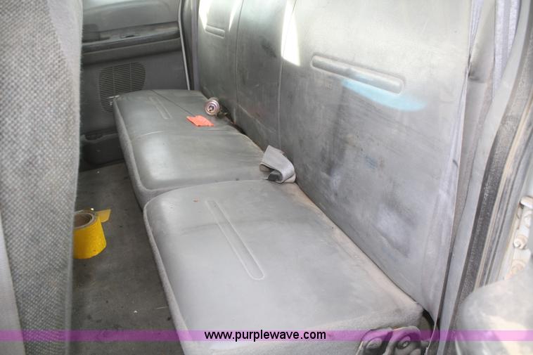 image for item F2920 2003 Ford F250 SuperCab pickup truck