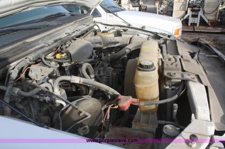 image for item F2920 2003 Ford F250 SuperCab pickup truck