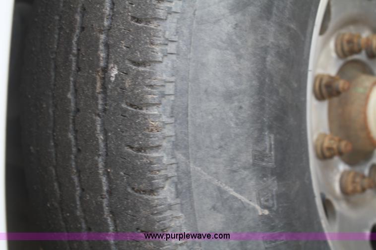 image for item F2920 2003 Ford F250 SuperCab pickup truck