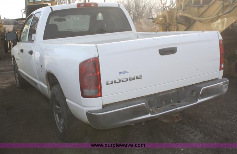 image for item F2927 2002 Dodge Ram 1500 ST Quad Cab pickup truck
