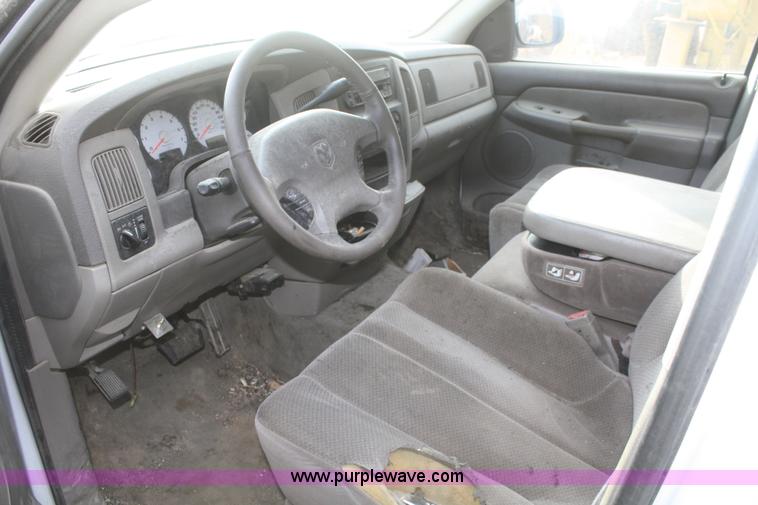 image for item F2927 2002 Dodge Ram 1500 ST Quad Cab pickup truck