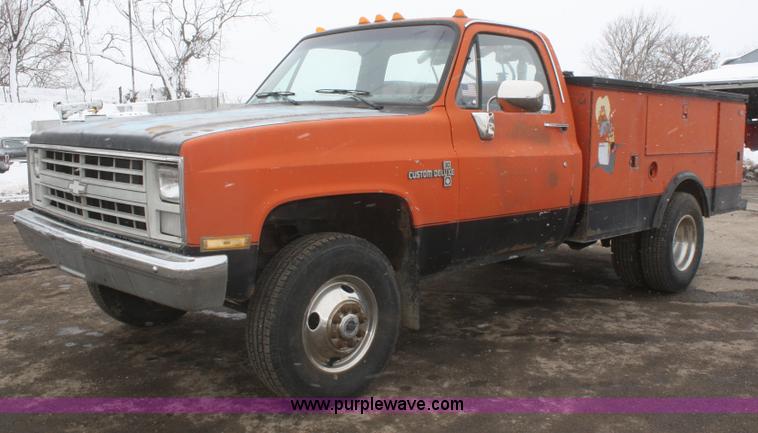image for item F2981 1988 Chevrolet Custom Deluxe 30 utility truck