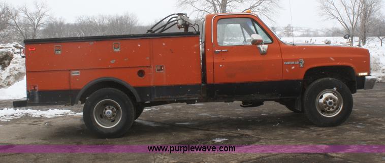 image for item F2981 1988 Chevrolet Custom Deluxe 30 utility truck