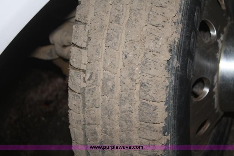 image for item F2985 1995 Ford F350 XLT Crew Cab pickup truck