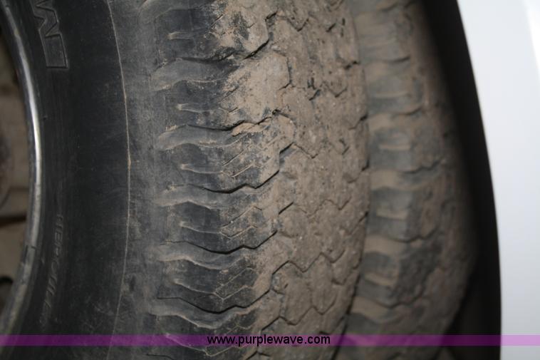 image for item F2985 1995 Ford F350 XLT Crew Cab pickup truck