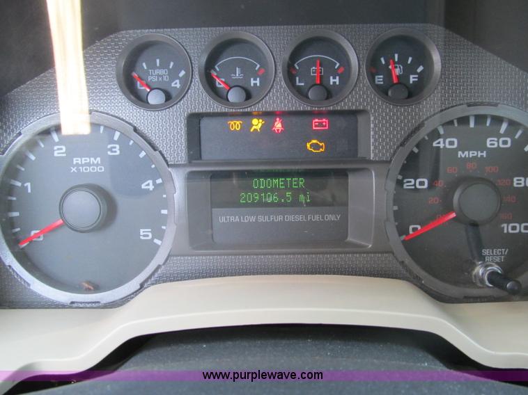 image for item F3130 2008 Ford F350 Super Duty flatbed pickup truck