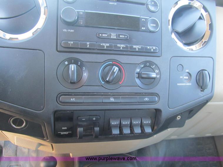 image for item F3130 2008 Ford F350 Super Duty flatbed pickup truck