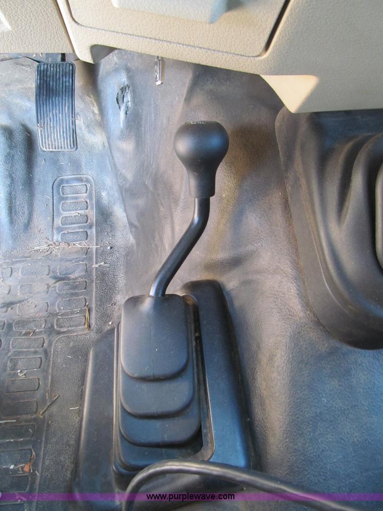 image for item F3130 2008 Ford F350 Super Duty flatbed pickup truck