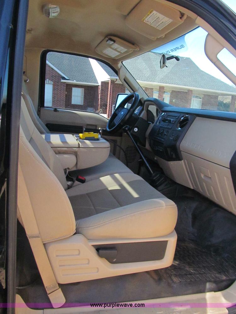 image for item F3130 2008 Ford F350 Super Duty flatbed pickup truck