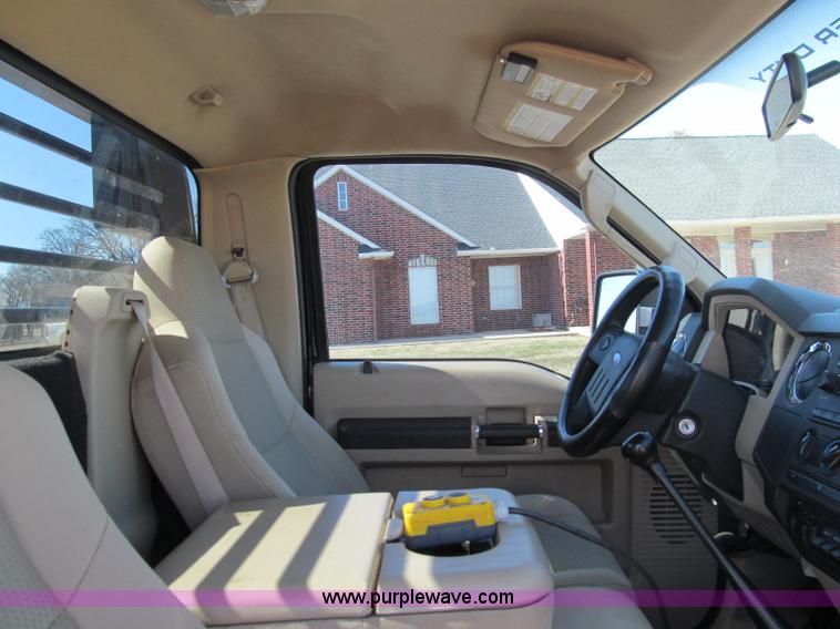 image for item F3130 2008 Ford F350 Super Duty flatbed pickup truck