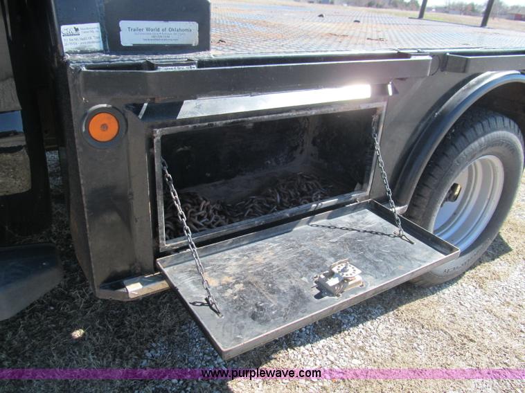 image for item F3130 2008 Ford F350 Super Duty flatbed pickup truck