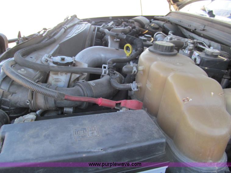 image for item F3130 2008 Ford F350 Super Duty flatbed pickup truck