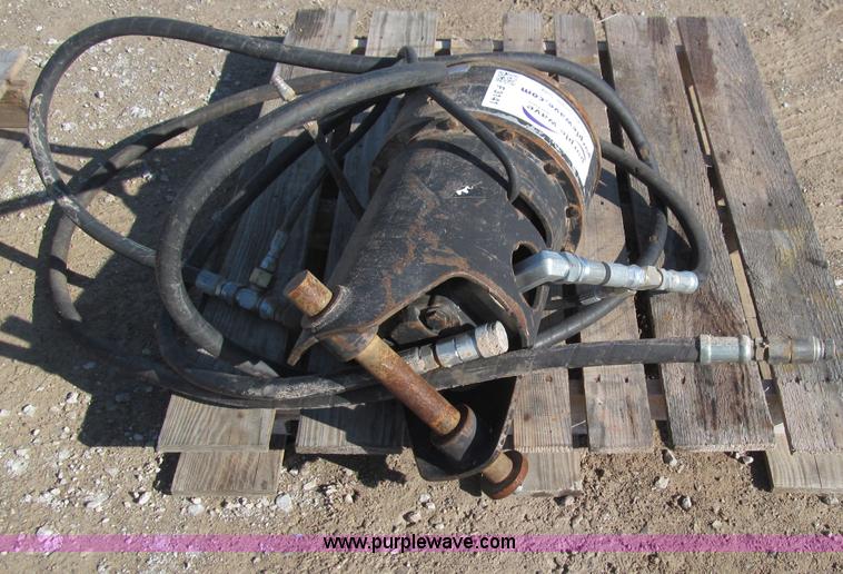 image for item F3141 Hydraulic auger heads for utility poles