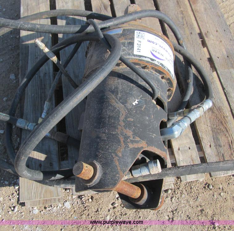 image for item F3141 Hydraulic auger heads for utility poles