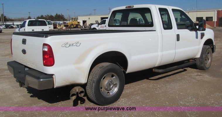 image for item F3143 2008 Ford F250 XLT Super Duty SuperCab pickup truck
