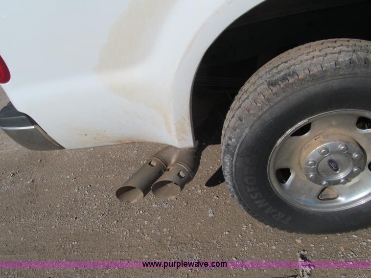 image for item F3143 2008 Ford F250 XLT Super Duty SuperCab pickup truck