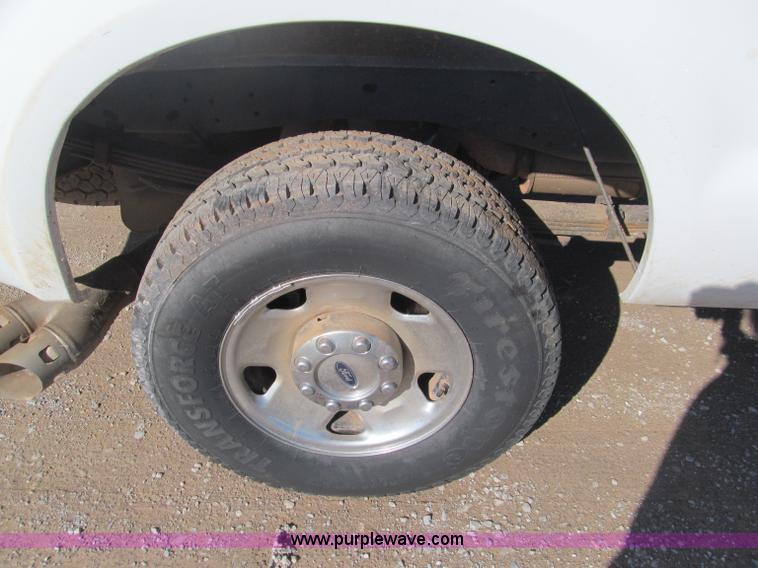 image for item F3143 2008 Ford F250 XLT Super Duty SuperCab pickup truck