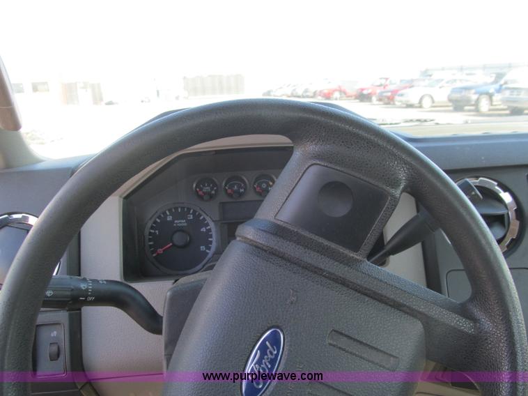 image for item F3143 2008 Ford F250 XLT Super Duty SuperCab pickup truck