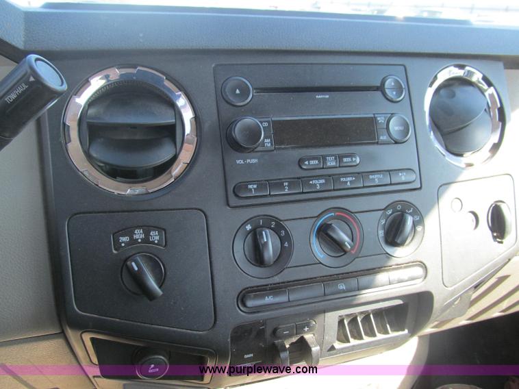 image for item F3143 2008 Ford F250 XLT Super Duty SuperCab pickup truck