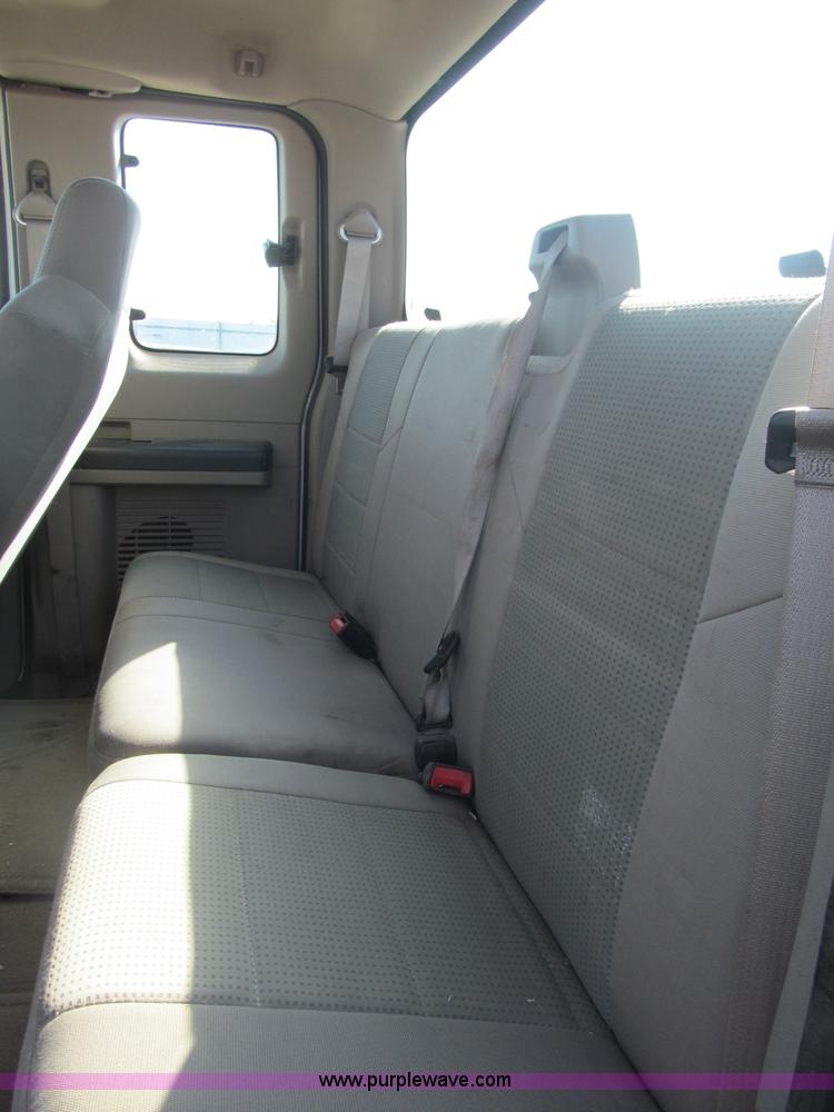 image for item F3143 2008 Ford F250 XLT Super Duty SuperCab pickup truck