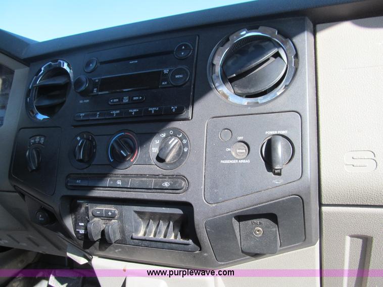 image for item F3143 2008 Ford F250 XLT Super Duty SuperCab pickup truck