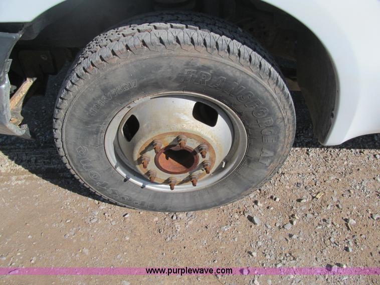 image for item F3144 2007 Ford F350 XL Super Duty pickup truck