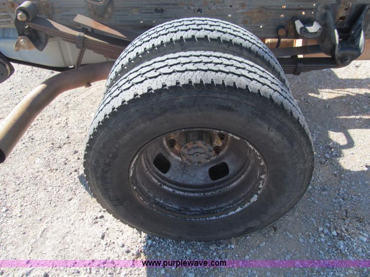 image for item F3144 2007 Ford F350 XL Super Duty pickup truck