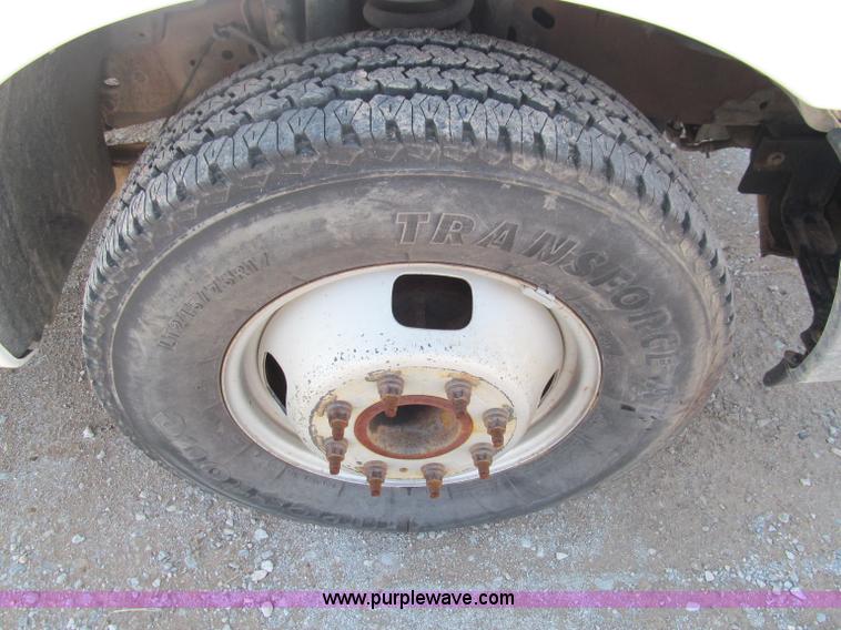 image for item F3144 2007 Ford F350 XL Super Duty pickup truck