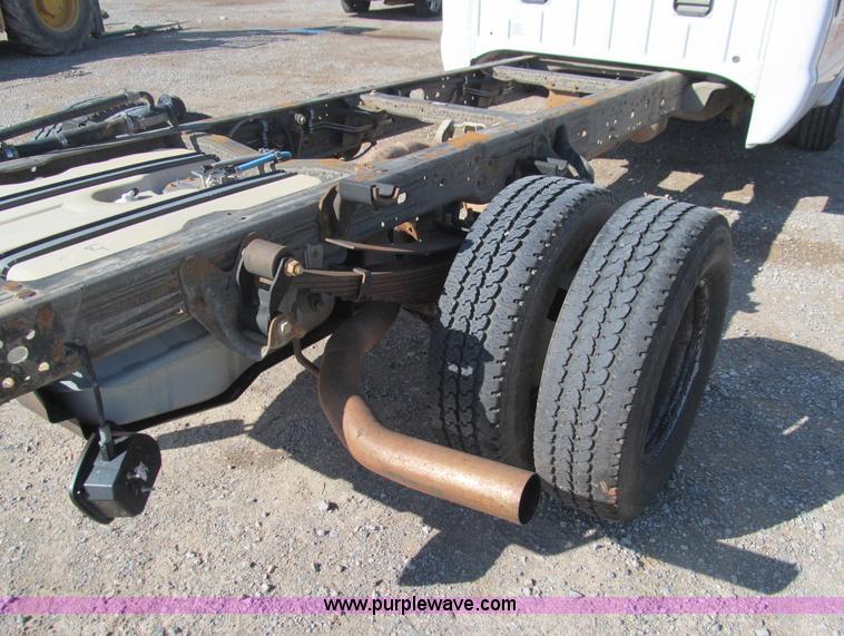 image for item F3144 2007 Ford F350 XL Super Duty pickup truck
