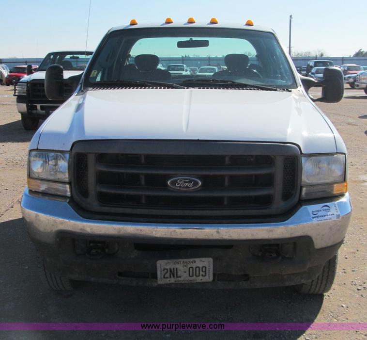 image for item F3145 2004 Ford F350 XL Super Duty SuperCab pickup truck