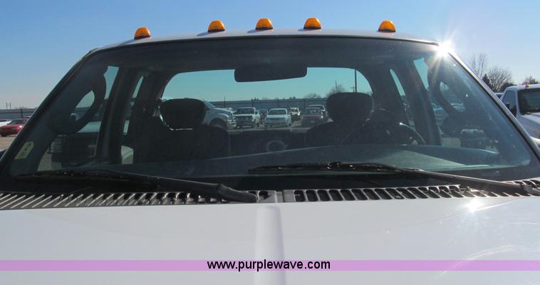 image for item F3145 2004 Ford F350 XL Super Duty SuperCab pickup truck