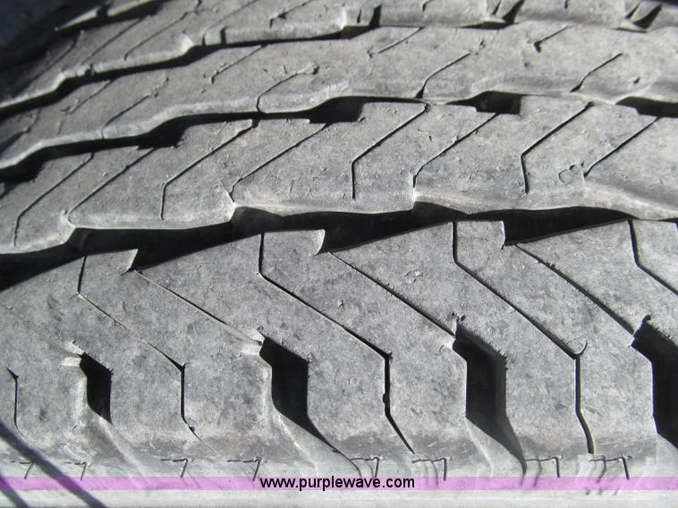 image for item F3145 2004 Ford F350 XL Super Duty SuperCab pickup truck