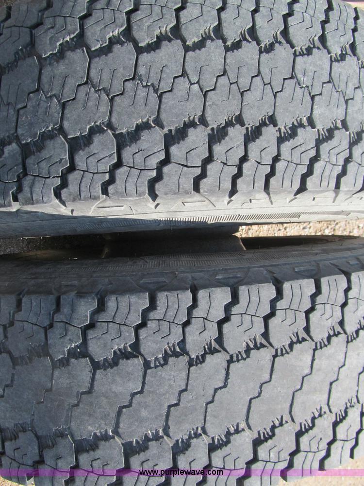 image for item F3145 2004 Ford F350 XL Super Duty SuperCab pickup truck