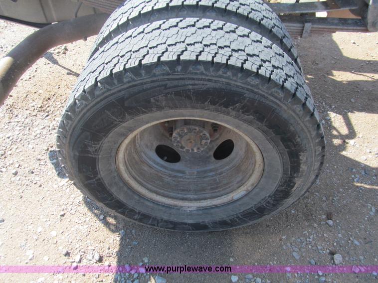 image for item F3145 2004 Ford F350 XL Super Duty SuperCab pickup truck